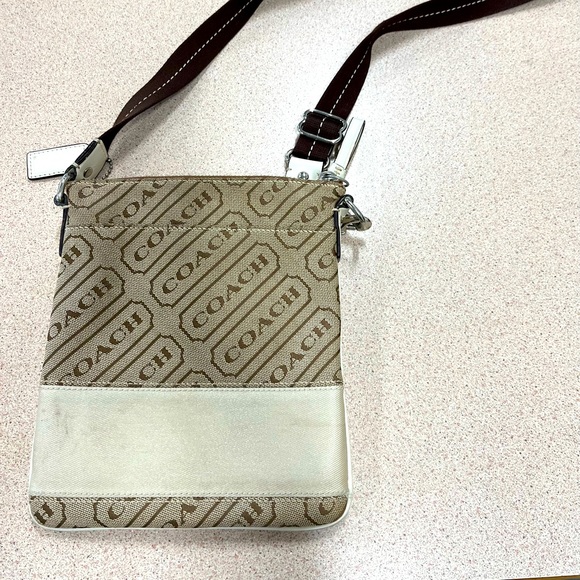 Coach crossbody purse - Picture 1 of 2